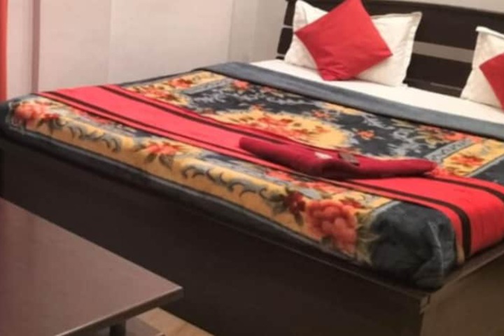 Goroomgo White Palace Hotel & Resort New Alipore Kolkata
