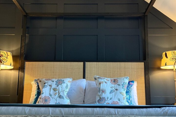 Room 16 of 32