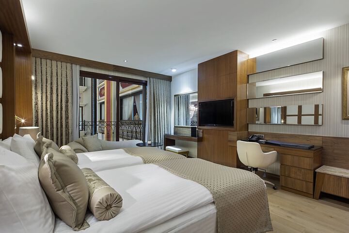 Room 11 of 41