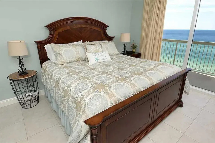 Room 4 of 20