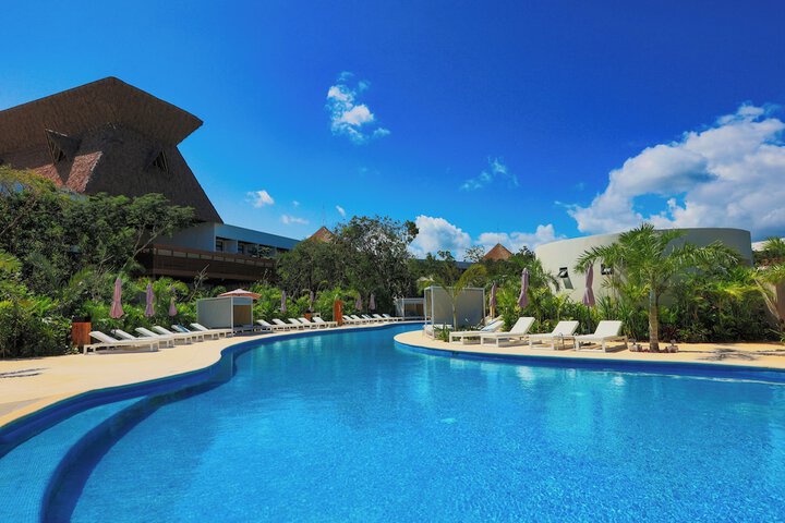 Pool 49 of 103
