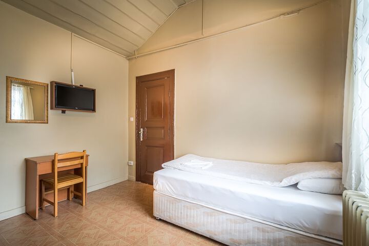 Room 20 of 40