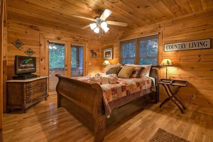 Room 3 of 15