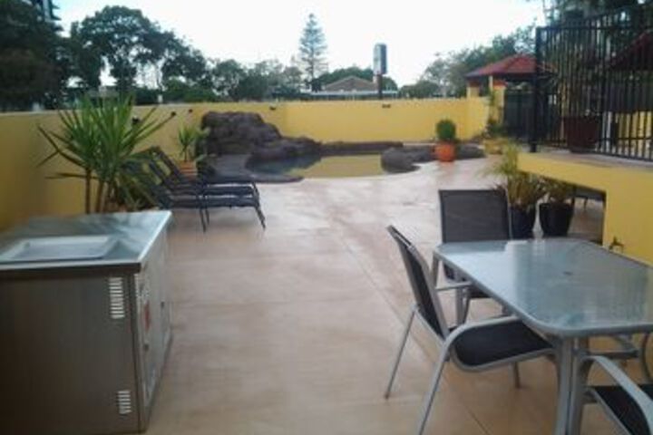 Pool 20 of 21