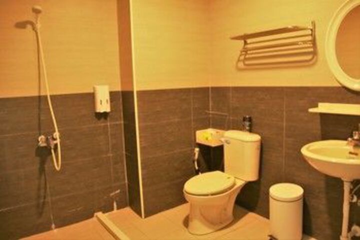 Room 2 of 58