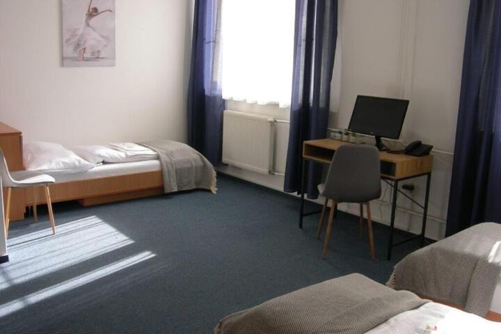 Room 9 of 49
