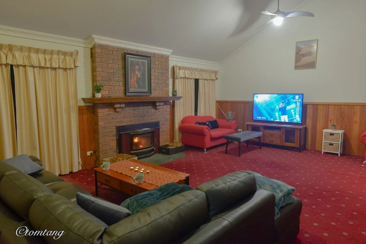 Room 4 of 15