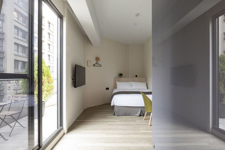 Room 22 of 66