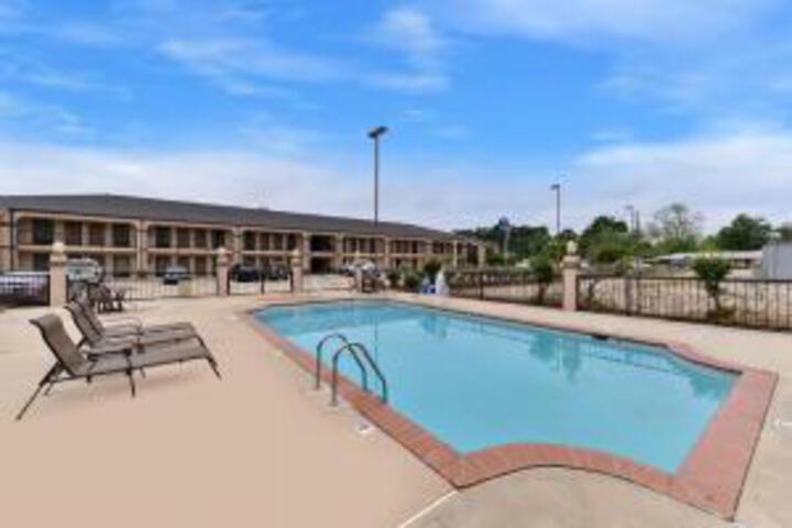 Pool 12 of 47