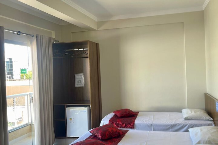Room 12 of 24