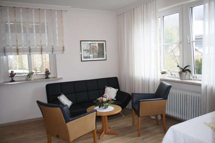 Room 33 of 67
