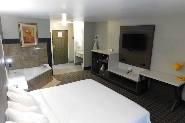 Standard | King Bed (60 of 64)