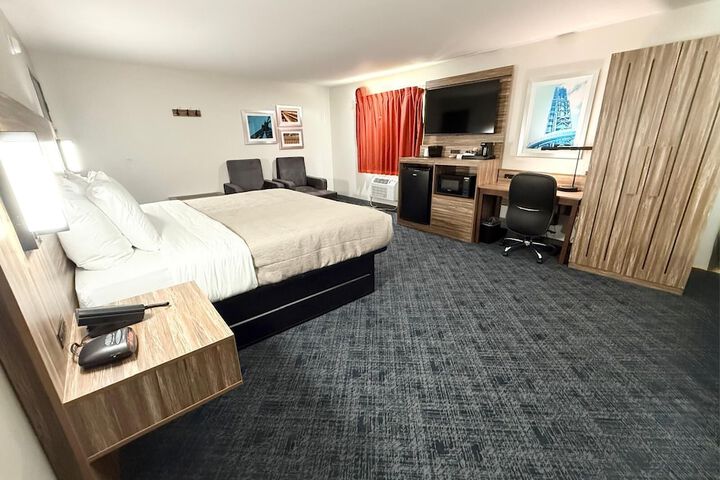 Room 11 of 38