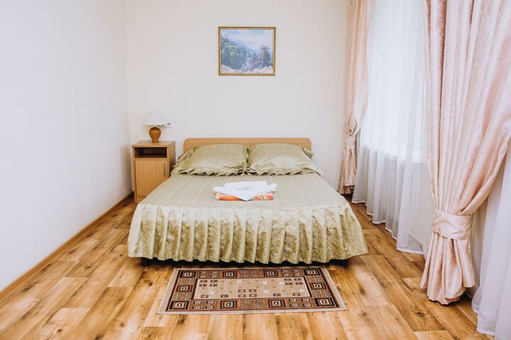 Room 12 of 12