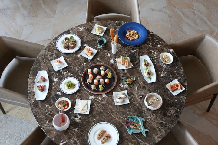 Dining 78 of 106