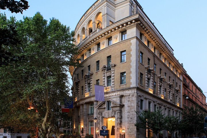 Hotel 84 of 91
