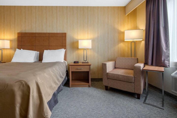 Room 14 of 32