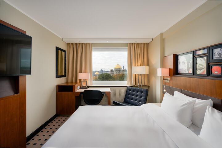 Room 35 of 128