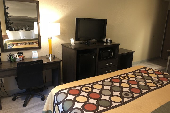 Room 2 of 19