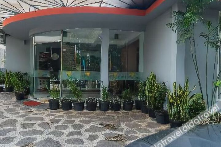 OYO 787 Hotel Kuwera Inn