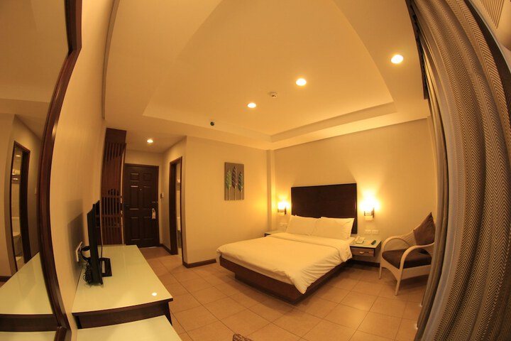 Room 16 of 68