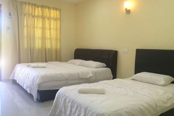 Room 6 of 52