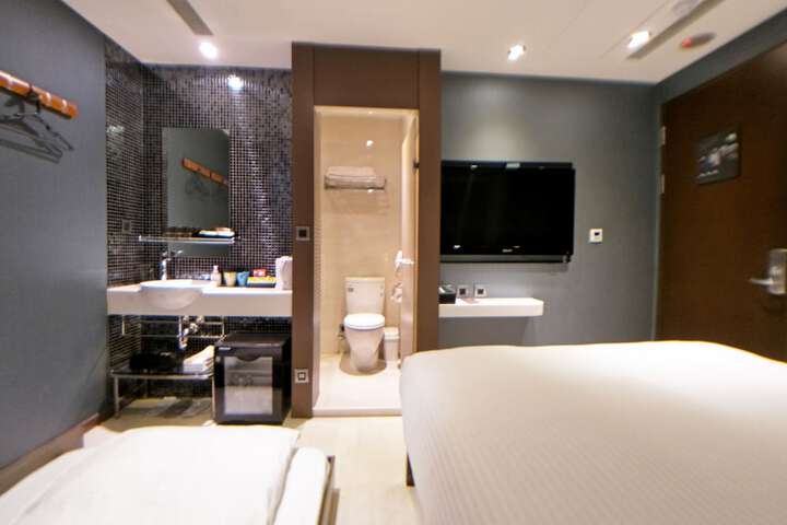Room 22 of 36