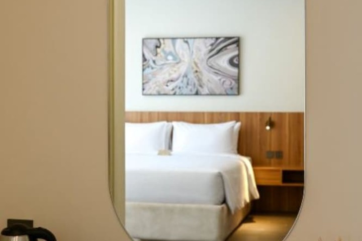 Room 43 of 251