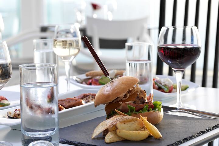 Dining 66 of 91