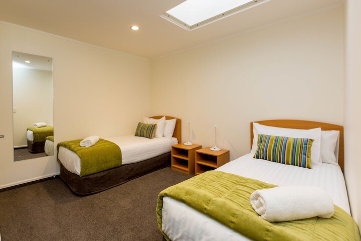 Room 8 of 35
