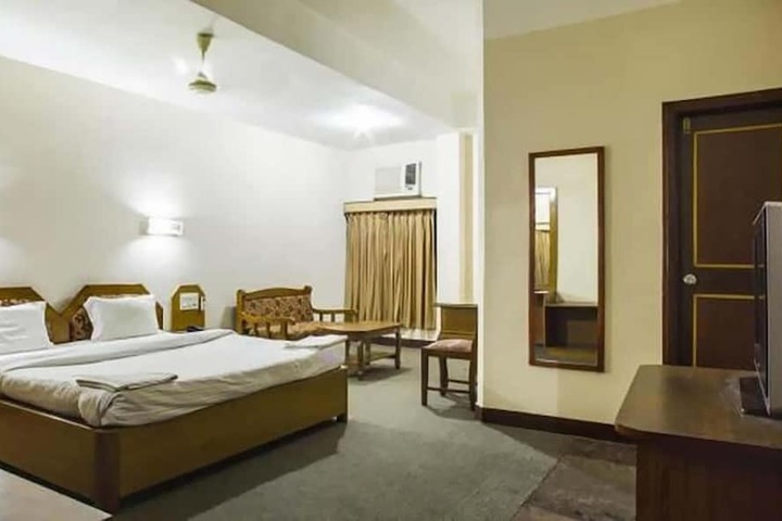 Room 2 of 7
