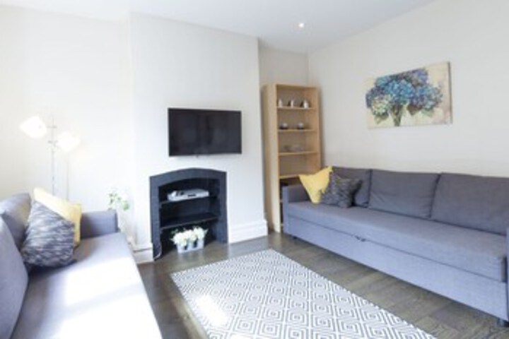 Room 15 of 38