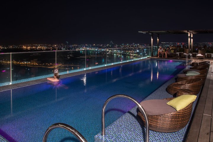 Hotel Pool
