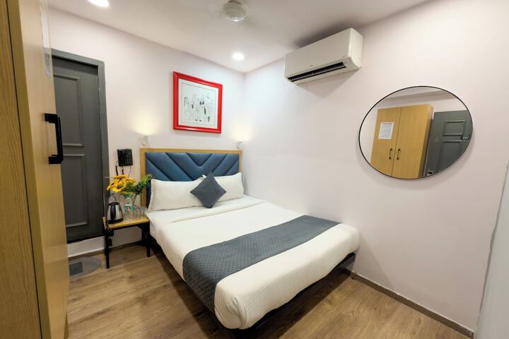 Room 8 of 39
