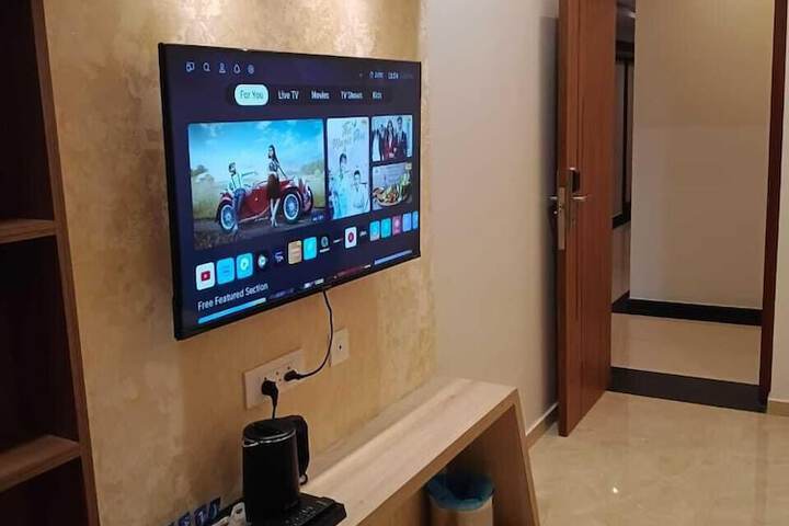 Room 11 of 25