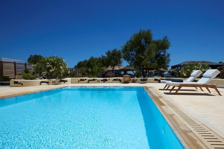 Pool 53 of 76