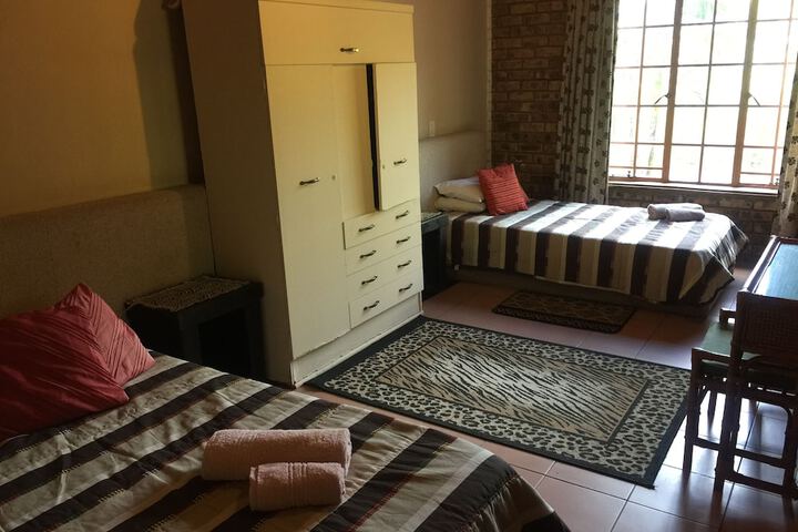 Room 10 of 50