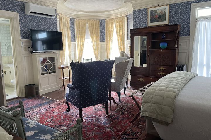 Room 37 of 100
