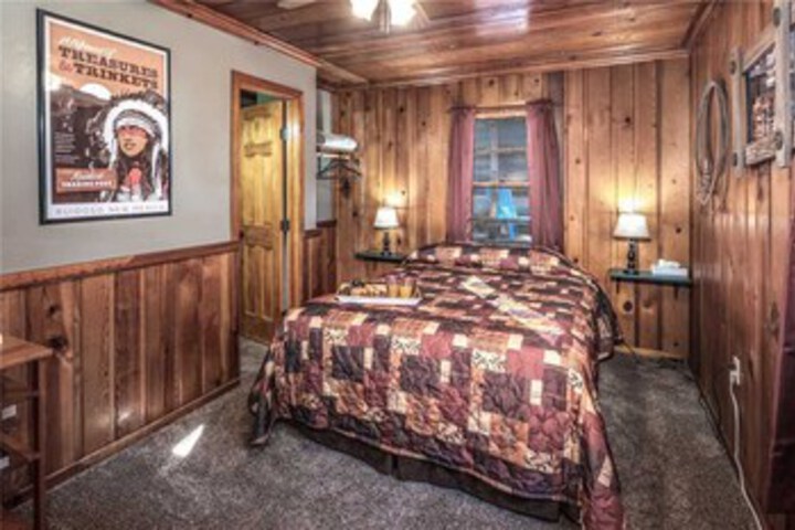 Room 26 of 29