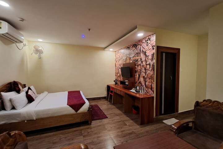 Room 3 of 18