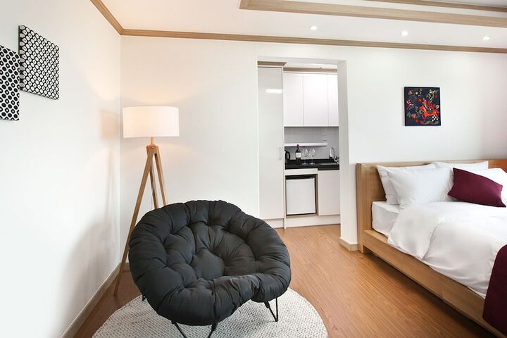 Room 13 of 45