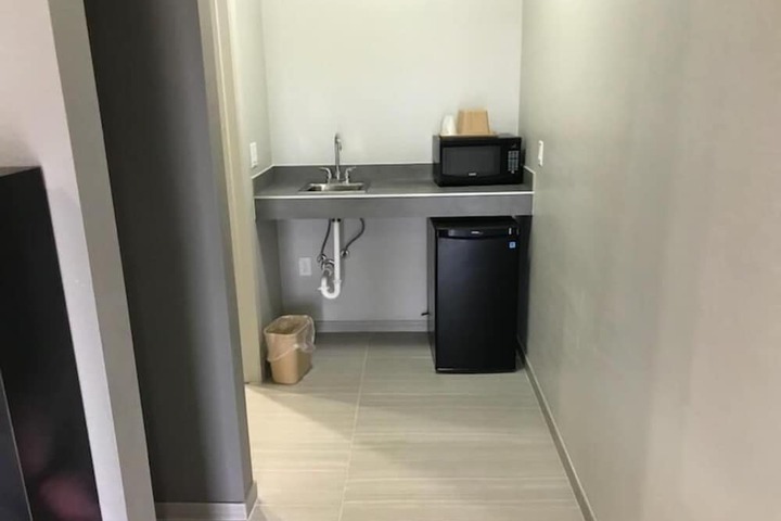 Mini-refrigerator