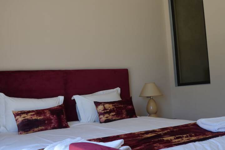 Room 6 of 37