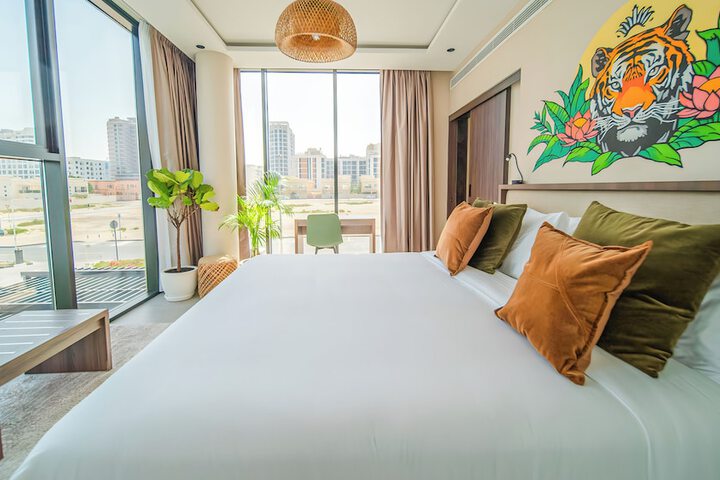 Room 4 of 34