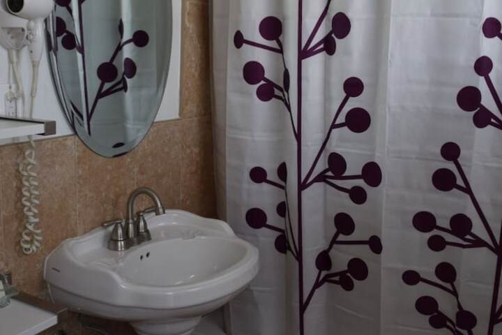 Room 28 of 42