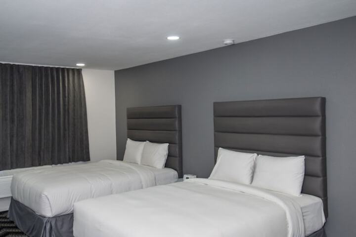 Room 5 of 18