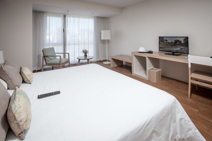 Room 9 of 44