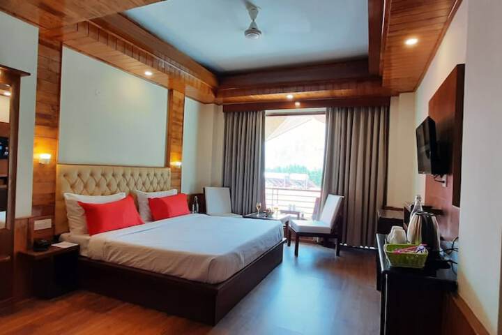 Room 5 of 22