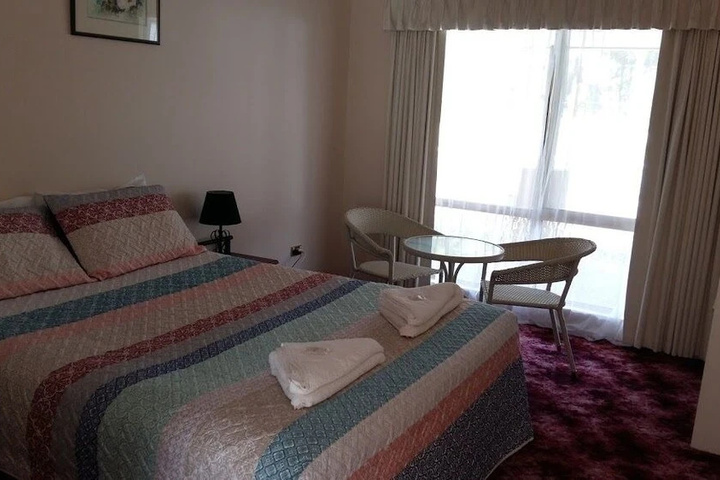 Room 4 of 15