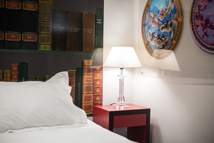 Room 2 of 16